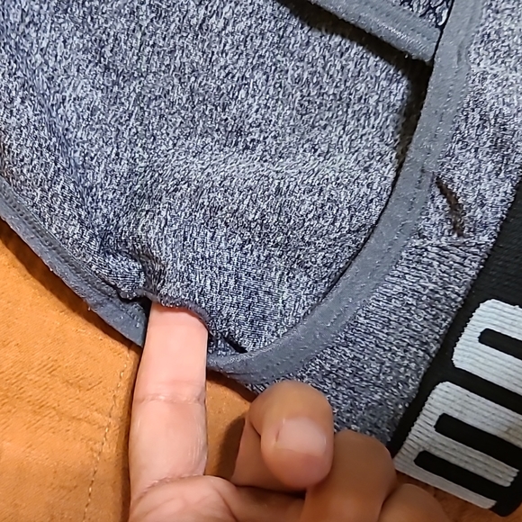 Puma high neck sports bra size small - Picture 7 of 8